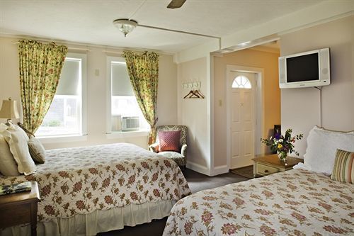 Madison Inn Oak Bluffs Ngoại thất bức ảnh