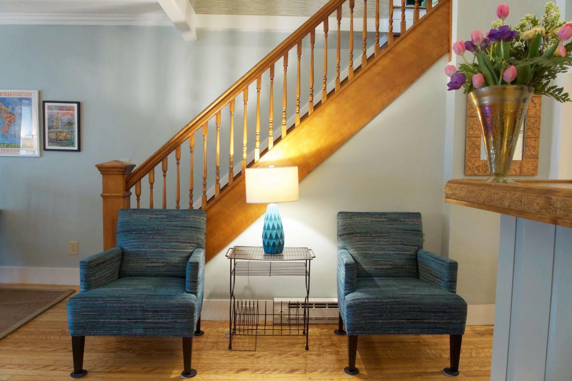 Madison Inn Oak Bluffs Ngoại thất bức ảnh